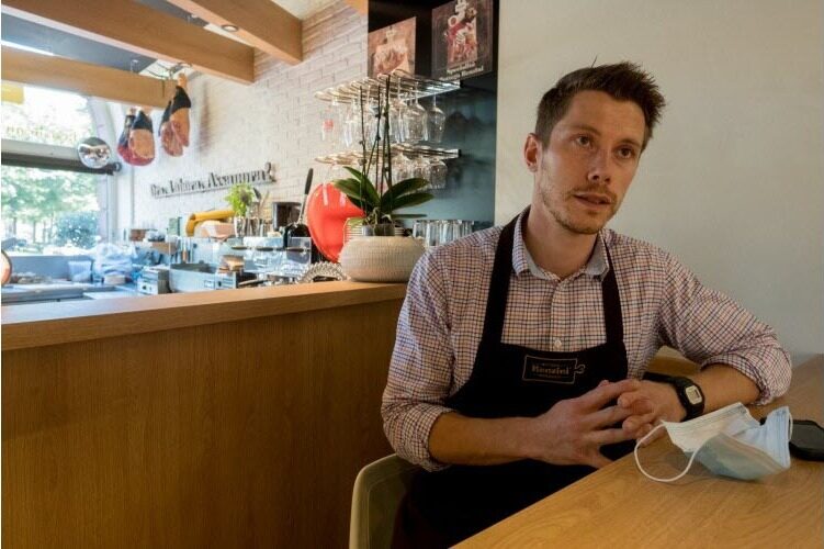 Julien Febvre à la Bottega Renzini, rue de la Première Armée. Photo DNA / Cédric Joubert